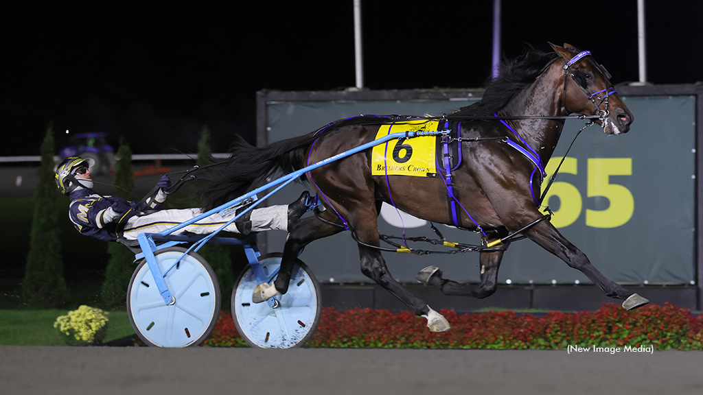 While undefeated pacing colt Beau Jangles took his cross-border connections on a ride of a lifetime this past season, it was driver Bob McClure who had the best seat of all behind the horse that swept 2025 Horse of the Year honours → t.ly/_6aFT #harnessracing