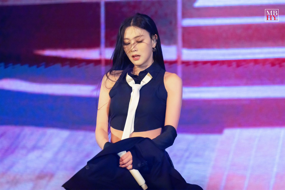 Mostbeautifulhayoung tweet media