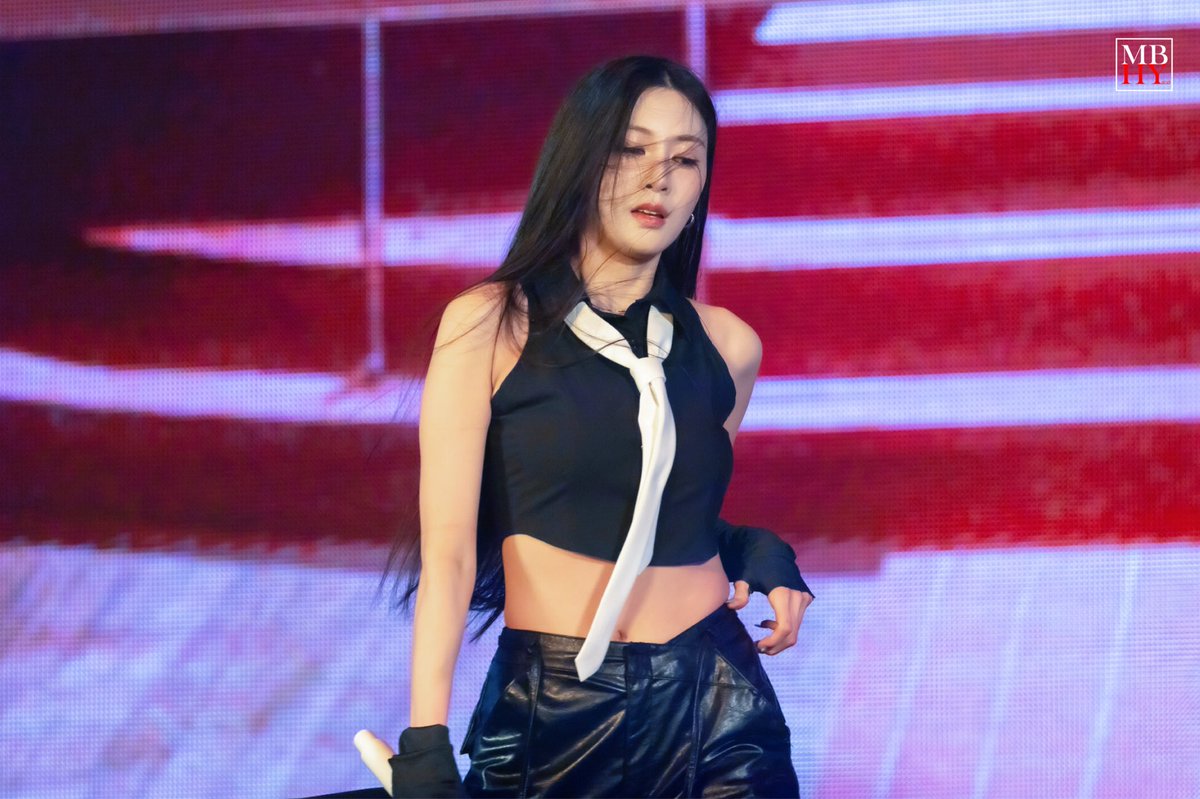 Mostbeautifulhayoung tweet media