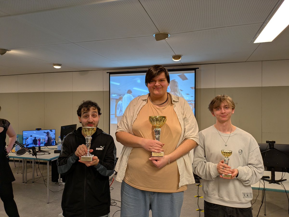 Lucy 🍵🏳️⚧️ tweet media