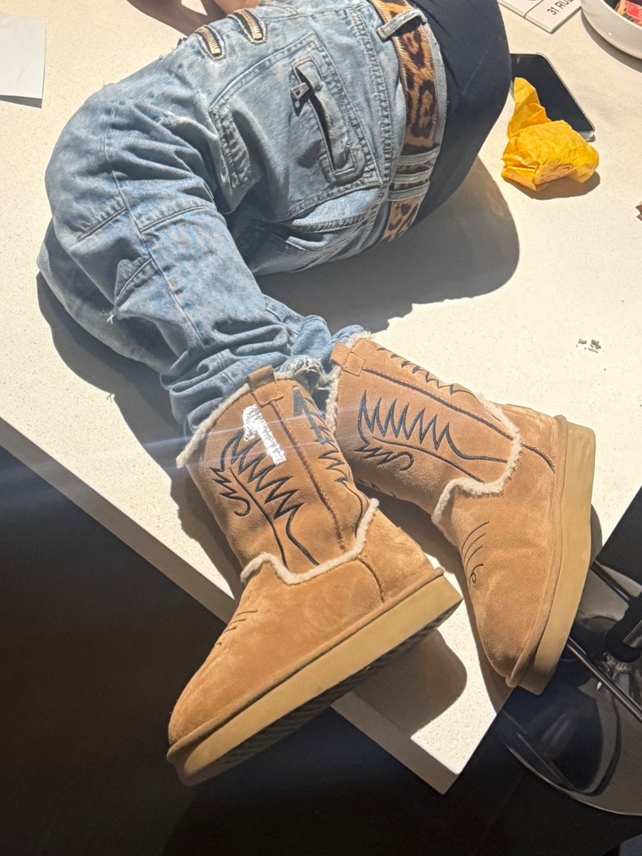 michael angelo tweet media