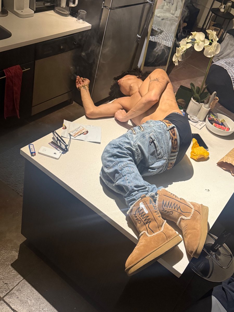 michael angelo tweet media