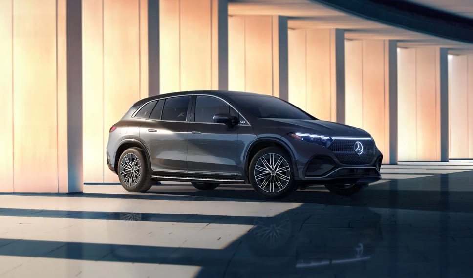 The Mercedes-Benz EQS is futuristic with a mix of elegance and athleticism. 

#mercedesbenz #eqs #electriccar #luxurycars