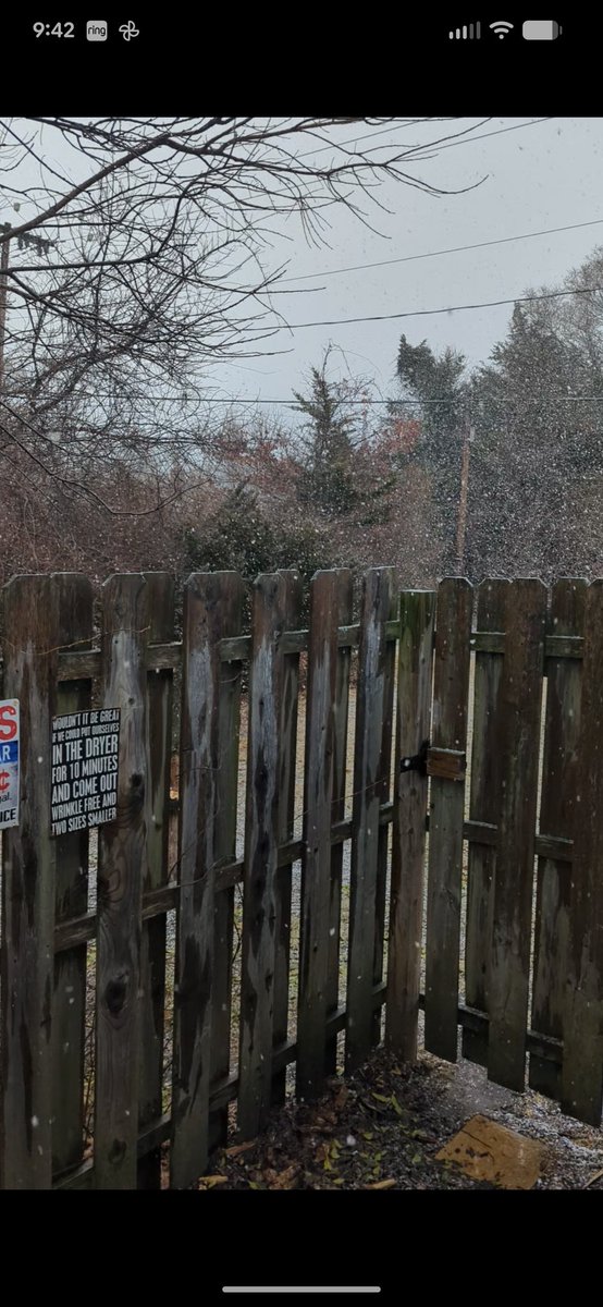 mafia_mastiff's tweet photo. The progression of the Bomb Cyclone that hit along the Shores of Southern Jersey yesterday. I measured 17 inches in my front yard with drifts up to 4 feet.
Thank God it's over but unfortunately there's more predicted later this week.
#ImOverWinter ๐บ๐ธโ๏ธ๐จ๏ธ https://t.co/Wf6KQSuiV2