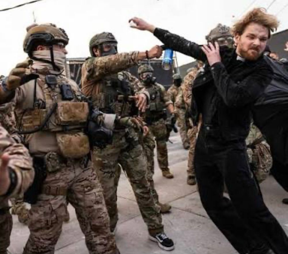 A Gadfly tweet media