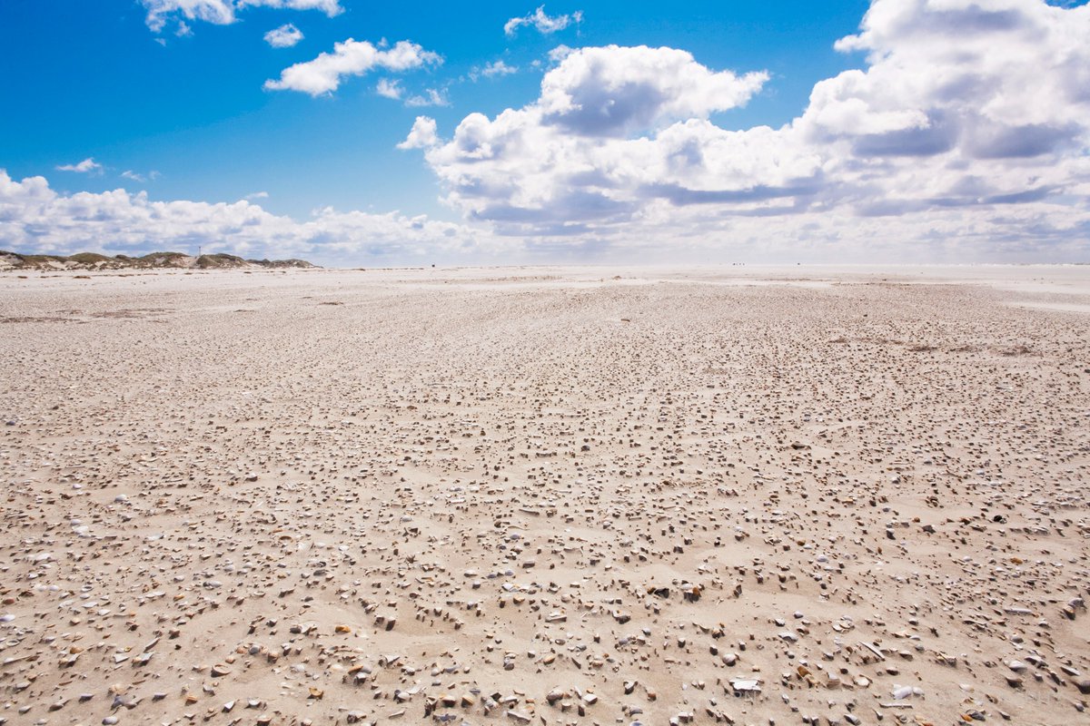 joernsackermann's tweet photo. Himmel über Amrum.
#amrum #kniepsand #nordfriesischeinseln #friesland #strand #beach #nordsee #northsea https://t.co/ljWIkozNyJ