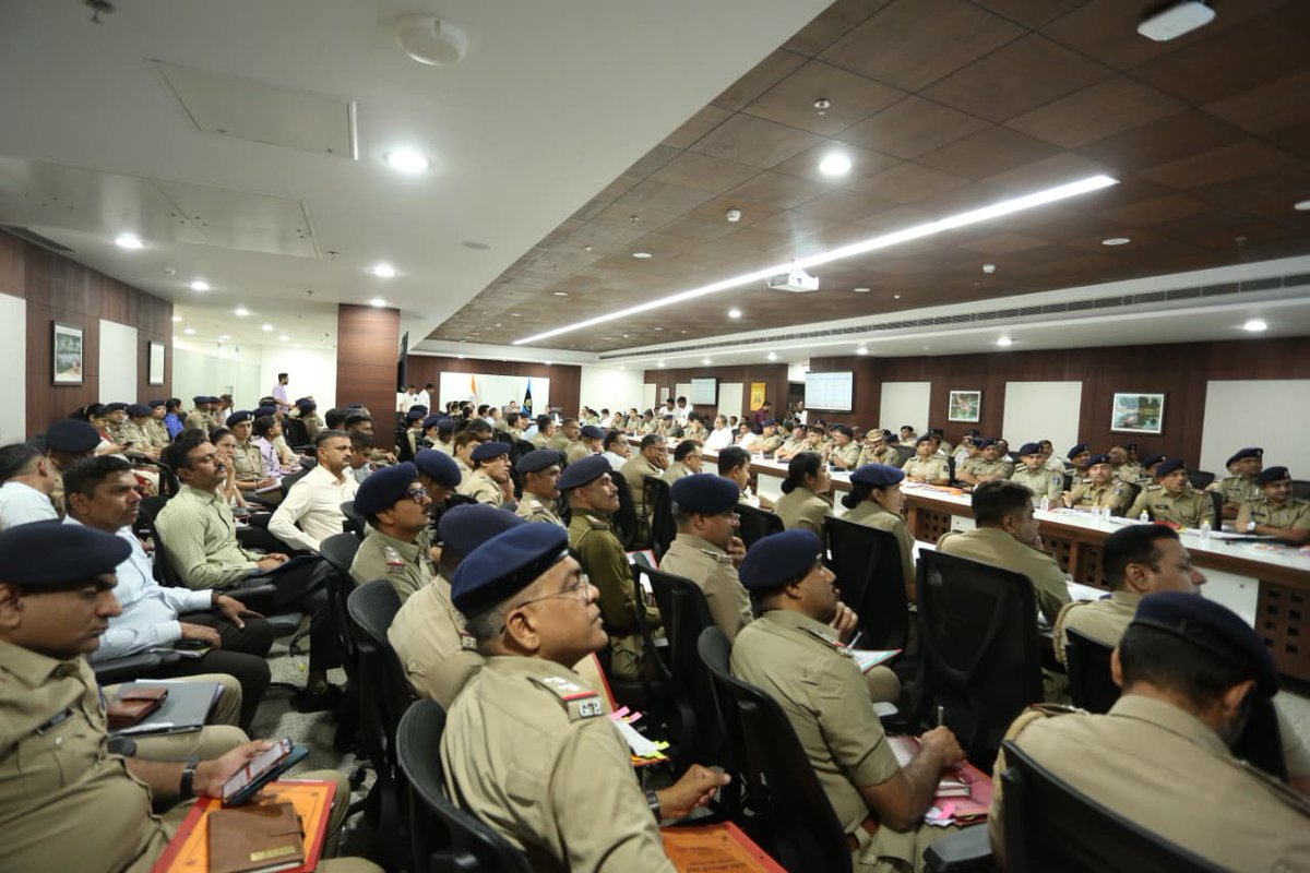 Ahmedabad Police અમદાવાદ પોલીસ tweet media