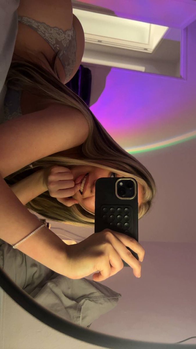 nickanbus's tweet photo. @jesslurksssz Just laying in bed https://t.co/CZix5HADMu