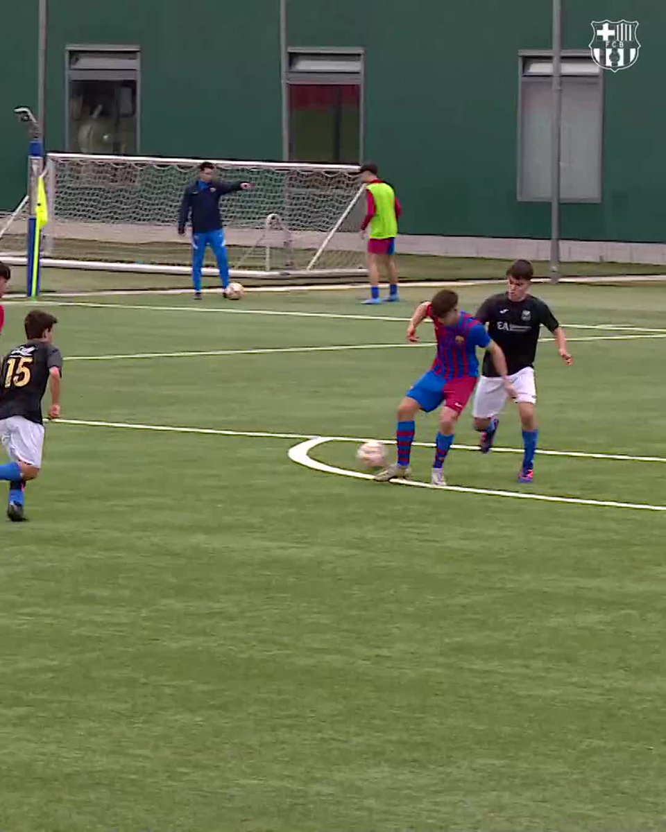 À la @FCBmasia déjà, Marc Bernal marquait de jolis buts 👌