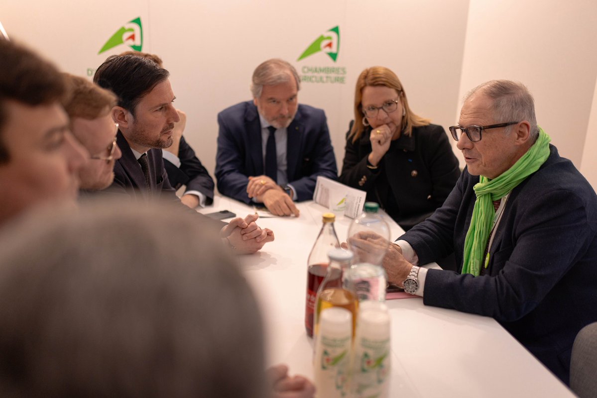 Échanges avec les JA, la CR, la FNSEA, la Chambre d’Agriculture France et Intercéréales.
Arrêtons la sur-normalisation et cessons d’étouffer notre agriculture sous les contraintes.

À leurs côtés pour défendre leur revenu, leur liberté et la souveraineté alimentaire française. 🌾