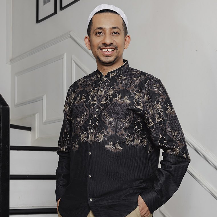 boufnced's tweet photo. Koleksi MOC x Habib Jafar yang ditunggu-tunggu udah launching. Modelnya cakep dipake buat tarawih atau terawih

Halim - https://t.co/QxWVLpz0Ag Khalif - https://t.co/4l8zHSUoCN
Hanbali - https://t.co/LWQqPpoB4k
Katalog lengkap di officiall store:
https://t.co/ARnTm6Olpq https://t.co/QwKqKUENlZ