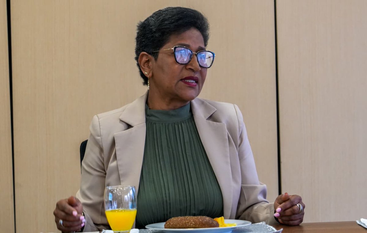 🫱🏼‍🫲🏽Desde la #URT en articulación con la magistrada Claudia Expósito del <a href="/judicaturacsj/">Rama Judicial</a>, iniciamos un espacio de diálogo🗣️ con los juzgados especializados y étnicos para evaluar avances en cada región y fortalecer la etapa de posfallo, y así, garantizar la restitución, avanzar en