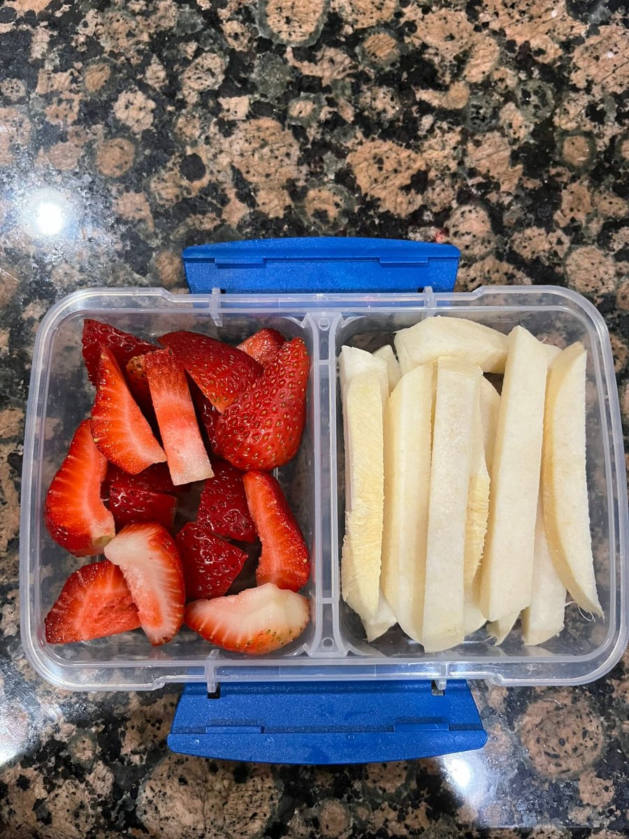 NutriologaCielo's tweet image. 4 ideas sencillas y saludables para tus colaciones ❤️

#ideas #nutricion #colaciones #snack