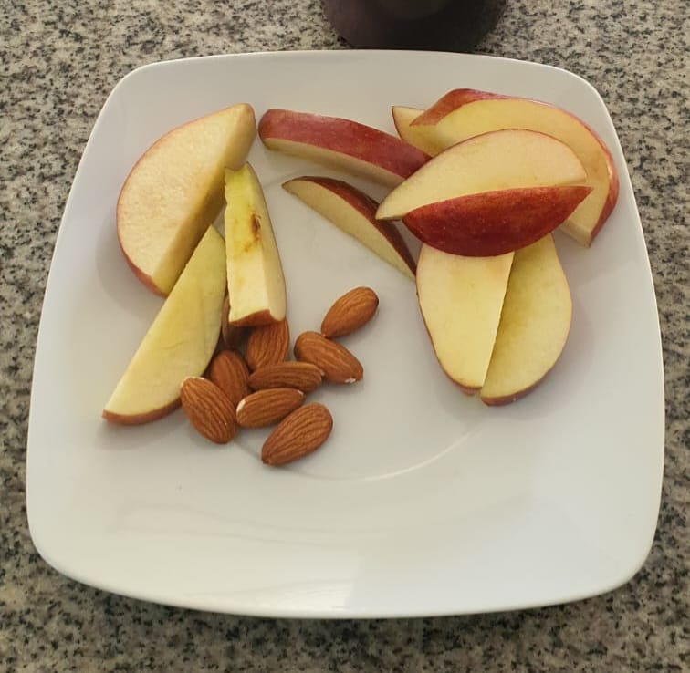 NutriologaCielo's tweet image. 4 ideas sencillas y saludables para tus colaciones ❤️

#ideas #nutricion #colaciones #snack