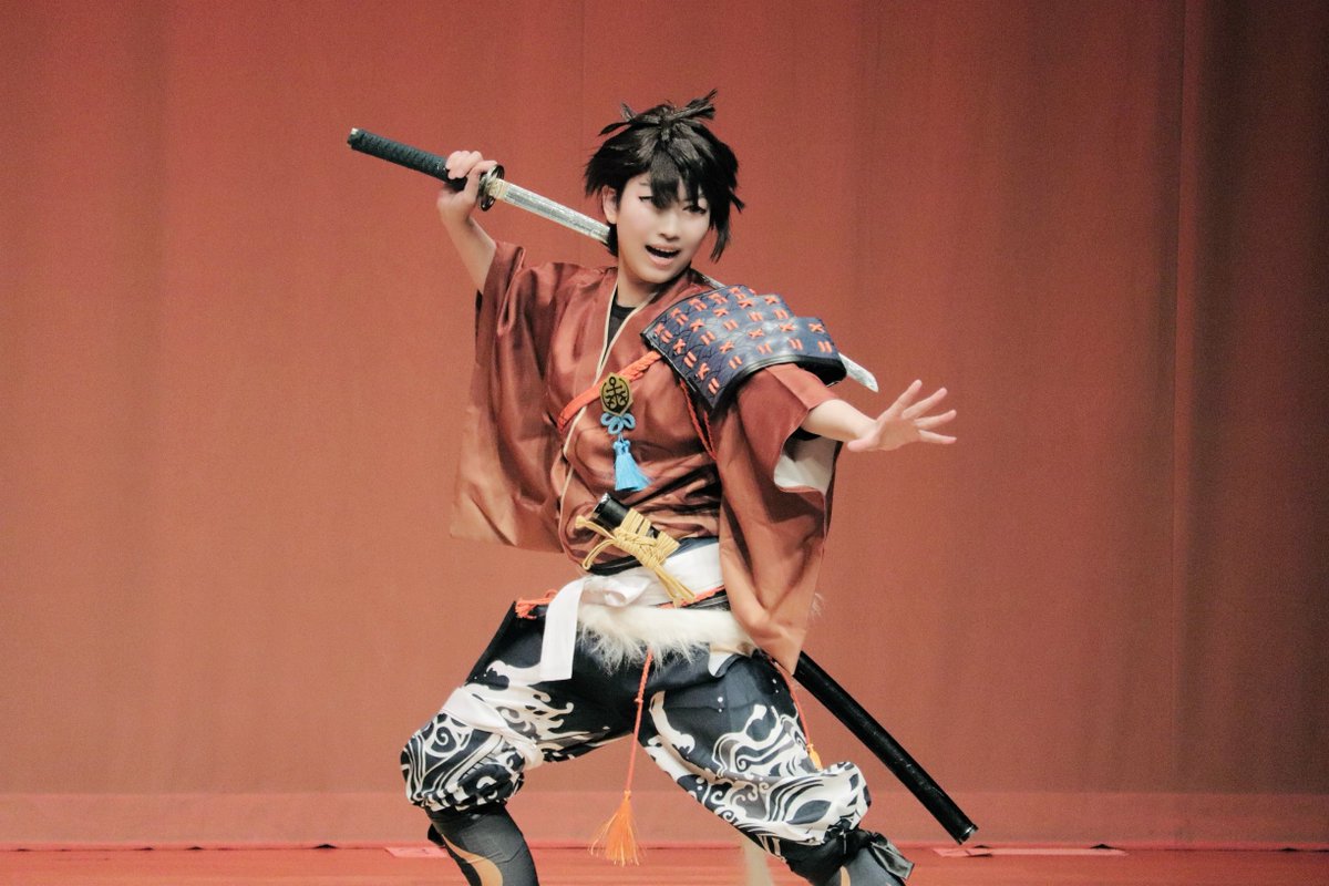 ⚠️cos
 #つくもらんぶ お写真いただきました🙏
ソロパートの決めめっちゃ好きだったから撮ってもらえてめちゃくちゃ𝑯𝒂𝒑𝒑𝒚__🫶

 #烏合混刀 🌊🧡
Photo <a href="/azumi_photos/">三郷あずみ@photos</a>