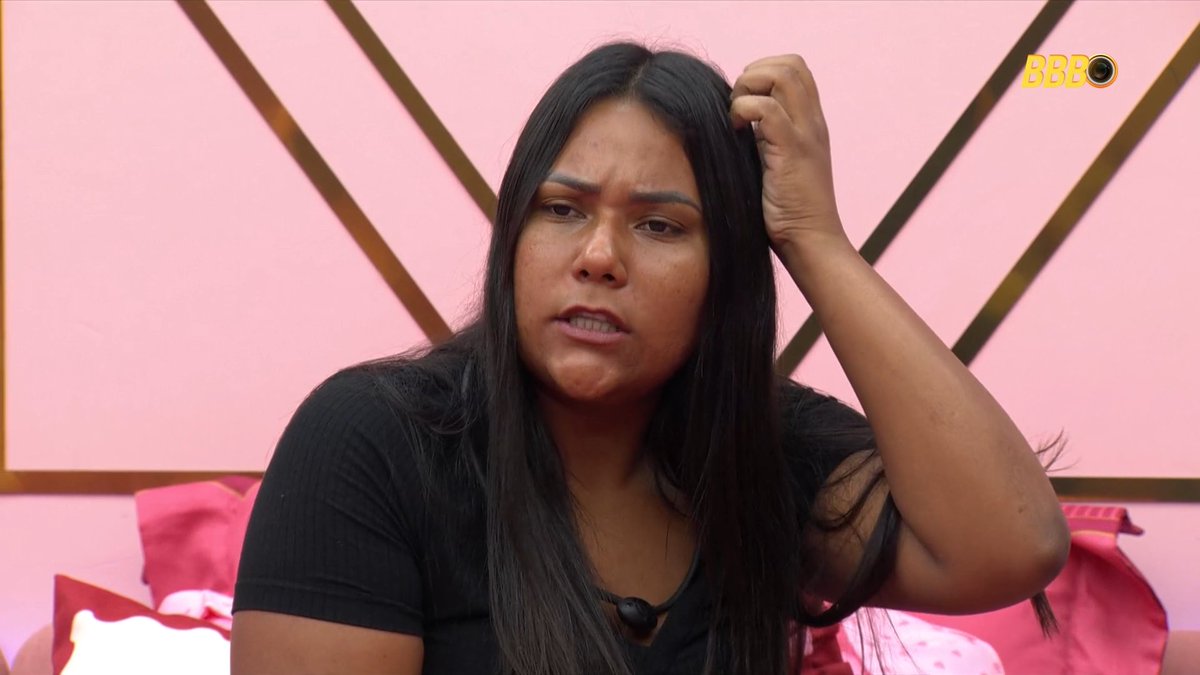 tracklist's tweet photo. COBROU! Chaiany diz que Babu tem que se posicionar diretamente com Ana Paula:

Chaiany: "Mas também tem que falar pra ela, tem que se posicionar com ela."

Solange: "Por que tem que se posicionar?"

Chaiany: "Porque tá parecendo que ela tá falando sozinha e você não disse nada ao invés de ter respondido ela."

Babu: "Amiga, você que fica lá sendo impregnada por ela!" #BBB26