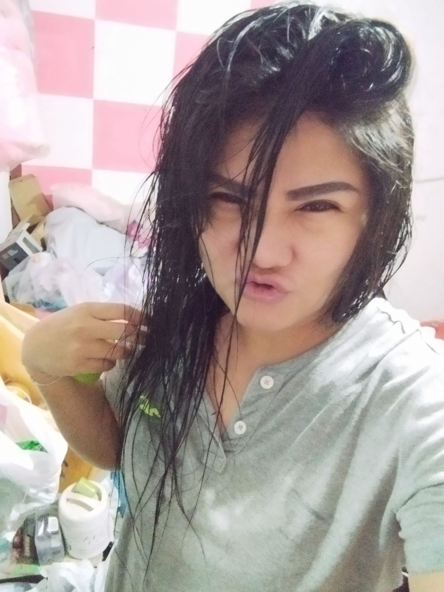 ลูกหมูอายุ42นะ😅 tweet media