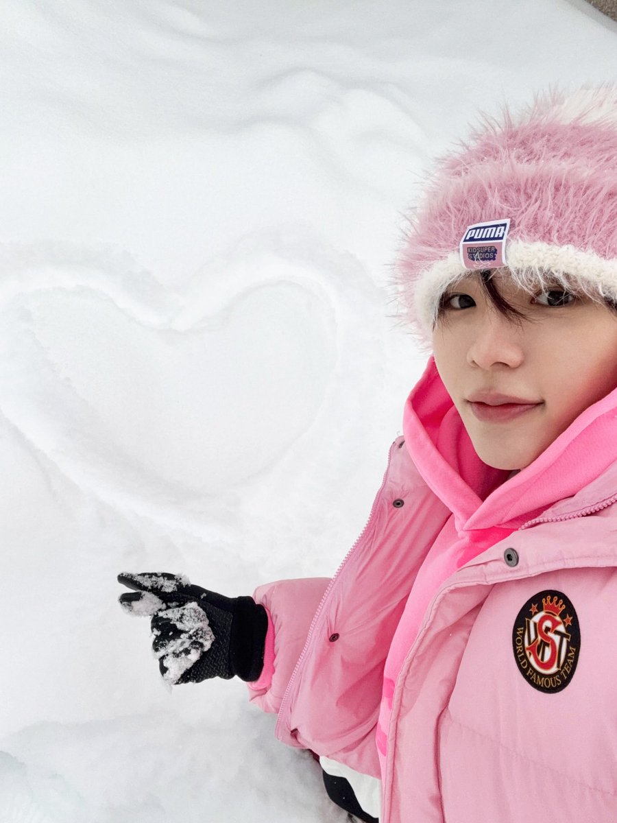 Found a little heart in the snow today in set ‘All of You’ ‘music video… so I wanted to share it with you. It was really cold, but somehow moments like this make everything feel warm.