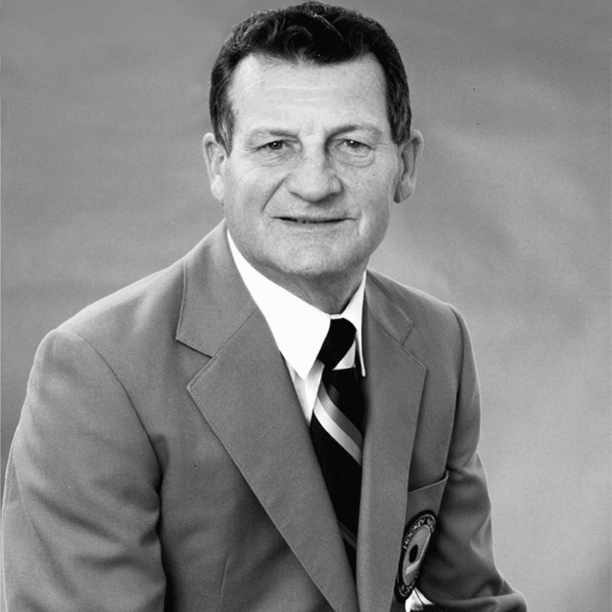 CraigBaird's tweet photo. Danny Gallivan was famous to Canadians for his time on Hockey Night in Canada, and his use of "Gallivanisms". 
From the "Savardian Spinarama" to "cannonading drives", he was a beloved figure in the broadcasting world.
This is his story.

🧵 1/9 https://t.co/sVuJT27jL5