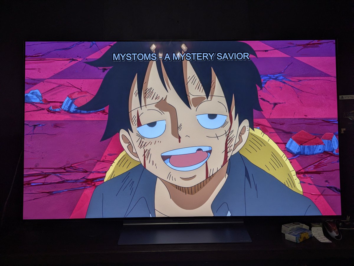 Luffy is so funny. Because what do you mean he got tricked by Foxy's disguise 12 times in 10 minutes, yet immediately recognised Pekoms while being exhausted to death?