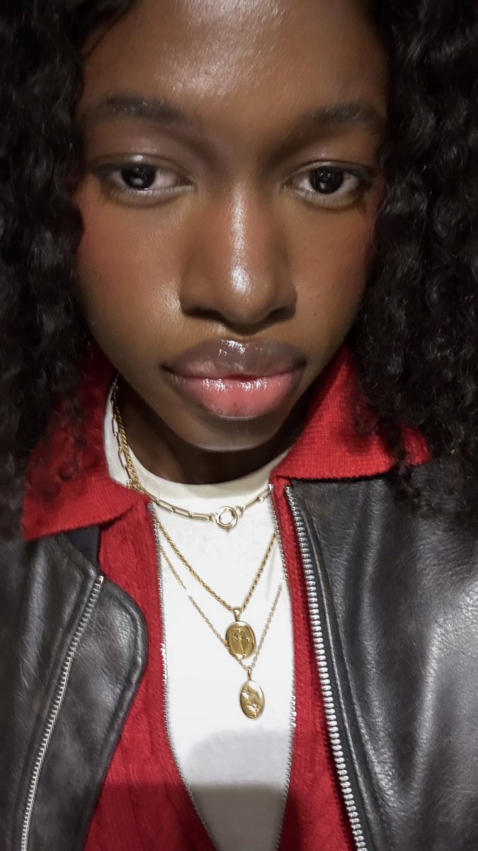 kae ✮ IS GREEN tweet media