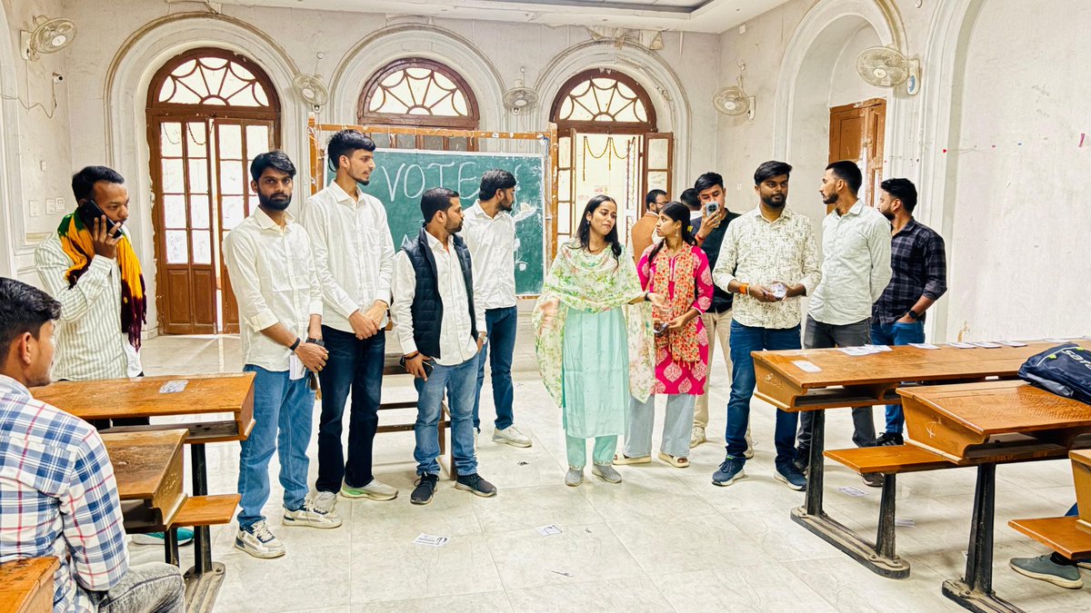 🚩 निरंतर संपर्क, मजबूत संकल्प

हर छात्र तक पहुँचने का प्रयास,
हर समस्या को समझने का प्रयास,
हर मुद्दे के समाधान का विश्वास।

पटना विश्वविद्यालय छात्र संघ चुनाव में आपका समर्थन ही बदलाव की शुरुआत है। 

अध्यक्ष - अनुष्का कुमारी 3 ✅
उपाध्यक्ष -  गूंजेश कुमार 3 ✅
महासचिव - प्रिया