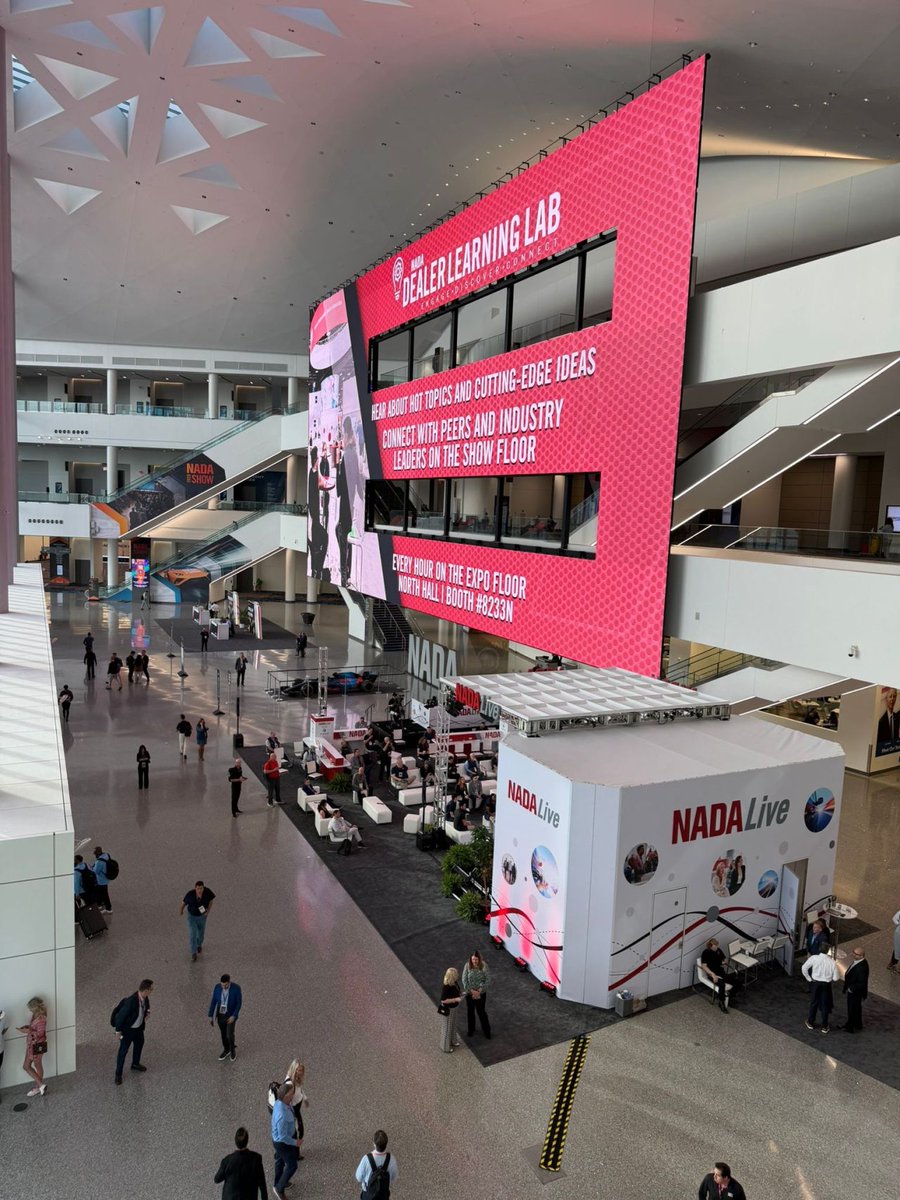 visitorchat's tweet photo. Earlier this month, the team were in Las Vegas for #NADA!

Great conversations with automotive pros, a look at the latest tech and plenty of ideas around dealership growth &amp; customer experience 🚗

Thanks to everyone we met! See you there in 2027 👀 https://t.co/I5vCNcCpA7