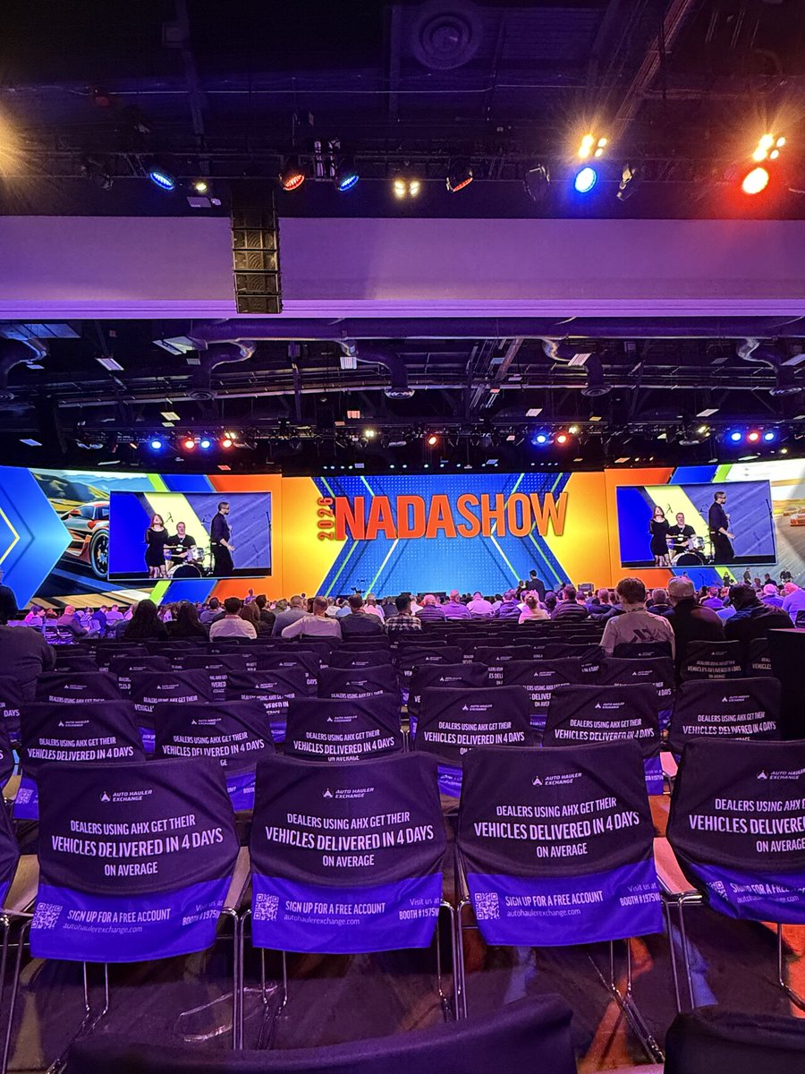 visitorchat's tweet photo. Earlier this month, the team were in Las Vegas for #NADA!

Great conversations with automotive pros, a look at the latest tech and plenty of ideas around dealership growth &amp; customer experience 🚗

Thanks to everyone we met! See you there in 2027 👀 https://t.co/I5vCNcCpA7
