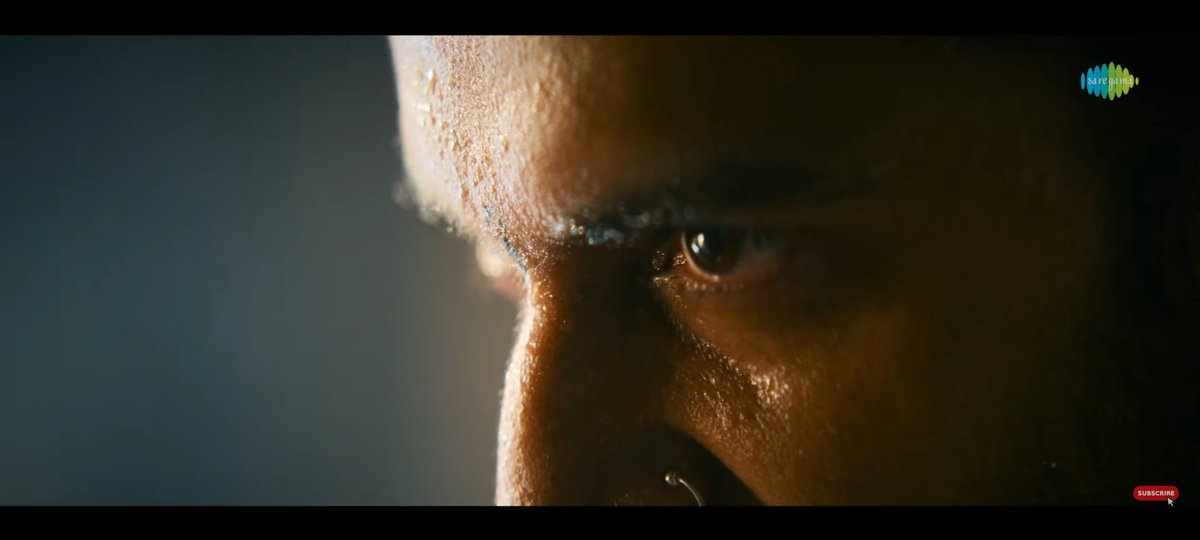 Paccha bottu gayam idi
Aaye sher 🦁 
Gunjukune nyaayamidi 
Aaye sher 🦁 
Boodidhalaa gadda idi 
Aaye sher 🦁

Uncool meru meru pant ippandi 
<a href="/LyricsShyam/">Kasarla Shyam</a> 🔥🔥😭😭