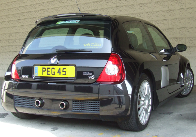 michaelyates7's tweet photo. @Jalopnik Clio V6 Phase 2. Oooooof. https://t.co/zPC03duOq2