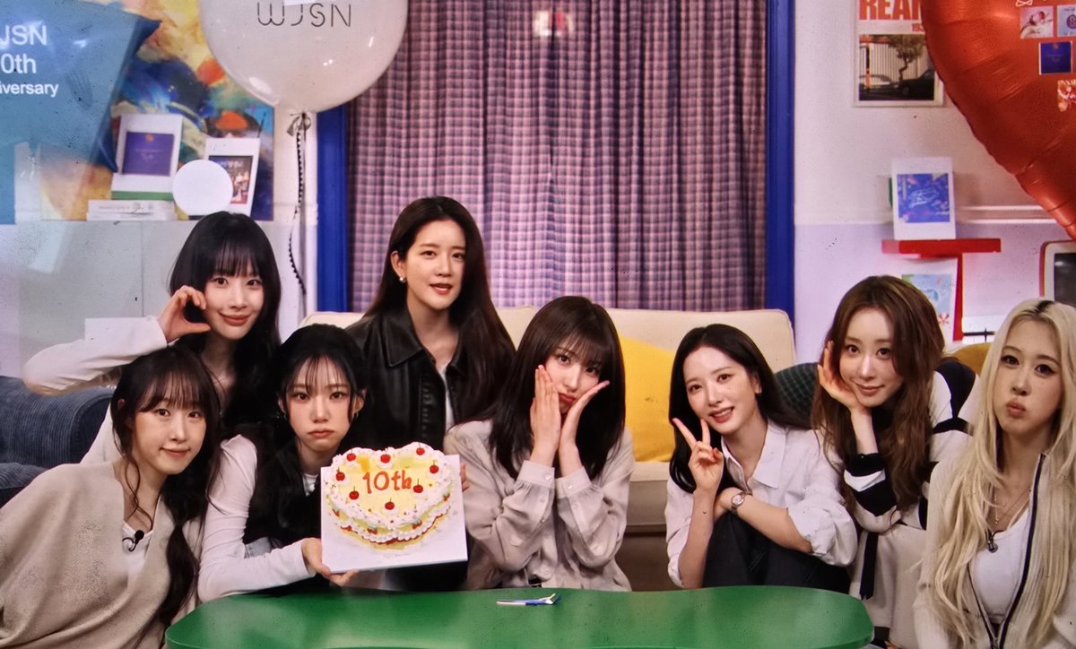 happy wuju day 🪐
#우주소녀 #WJSN
#Bloomhour #WJSN_10th_ANNIVERSARY