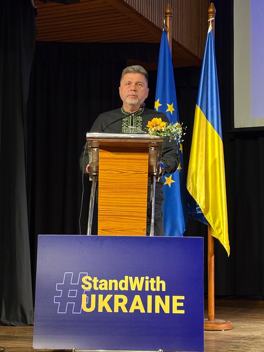 Dr Philipp Ackermann tweet media