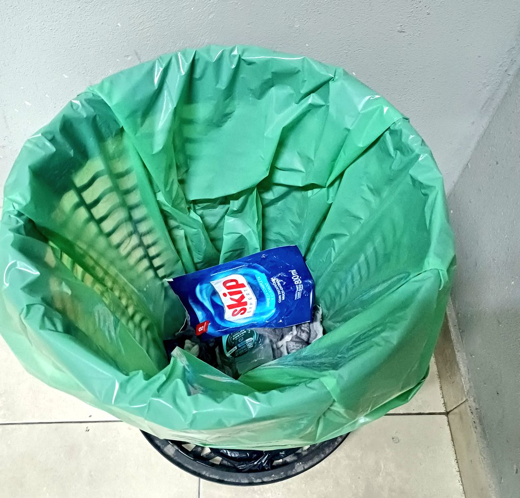 Lo mejor del laundry en el edificio es aprovechar los puchitos de jabón que van dejando