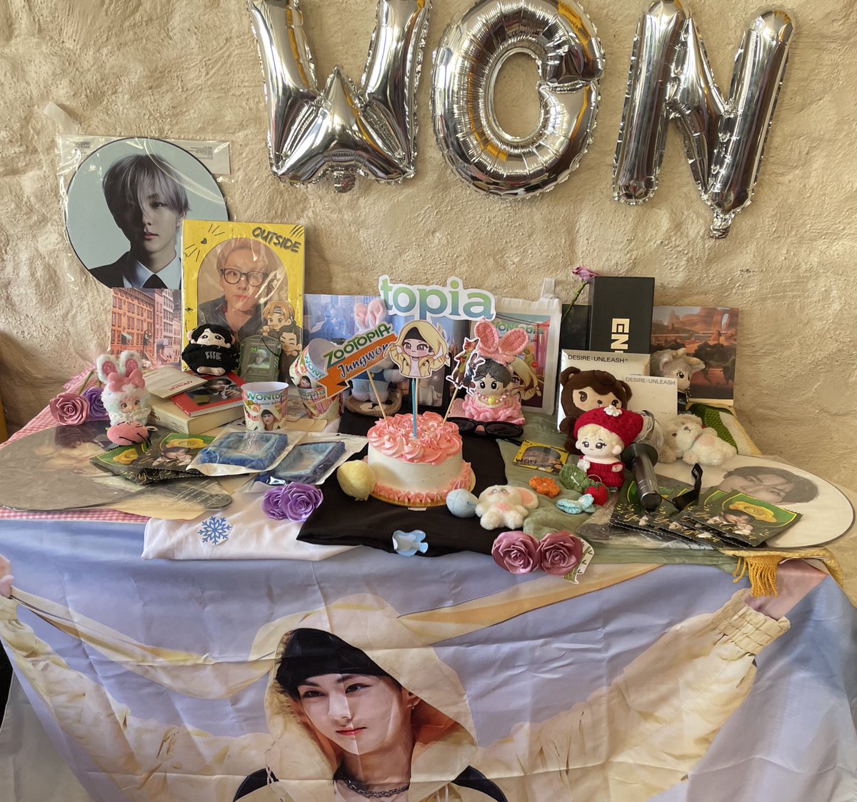 enhypensection1's tweet photo. Thank you Ilonggo Engenes for making this a successful event celebrating our beloved leadernim’s birthday. You are loved by your ilonggo engenes Wonie 💛

#WONtopiaCSE #JungwonBirthdayCSE #ENHYPEN #JUNGWON #IloiloCSE https://t.co/G5WJP9Yn82