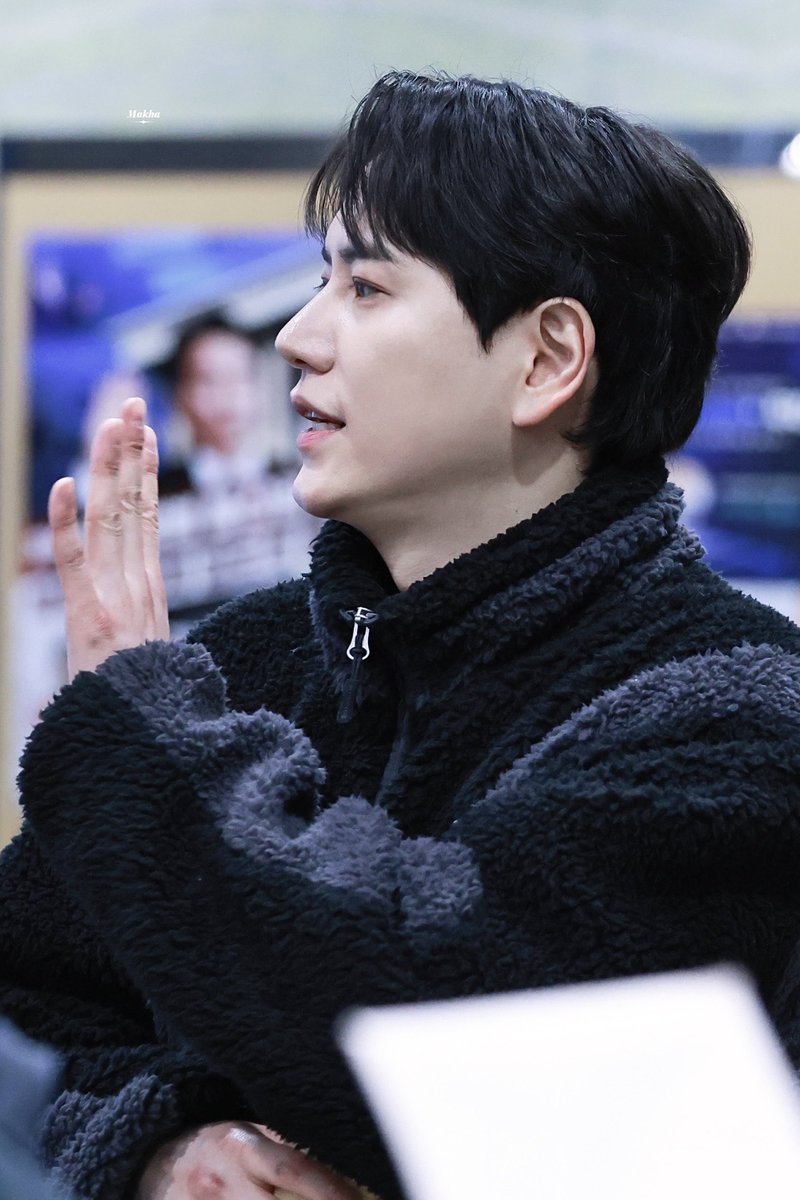 260226 한해의 키스더라디오
#규현 #KYUHYUN #キュヒョン 

늦은 시간까지 홧팅한 소규현🐮