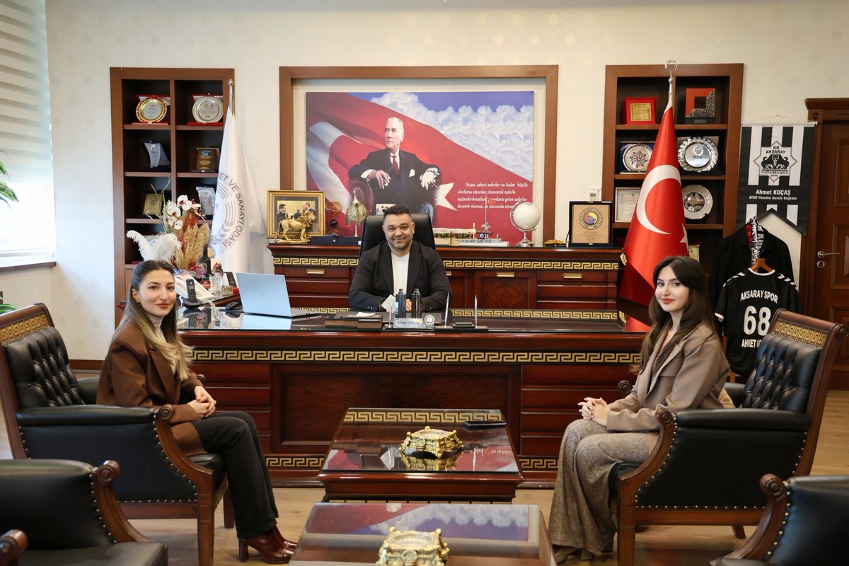 mervvecelikk's tweet photo. Aksaray Ticaret Odası Başkanımız, kıymetli abim Sn. Ahmet KOÇAŞ'ı ziyaret ettik. 
Başkanıma nezaketinden ve alakalarından dolayı teşekkür ediyoruz. https://t.co/O0VA6c7JV5