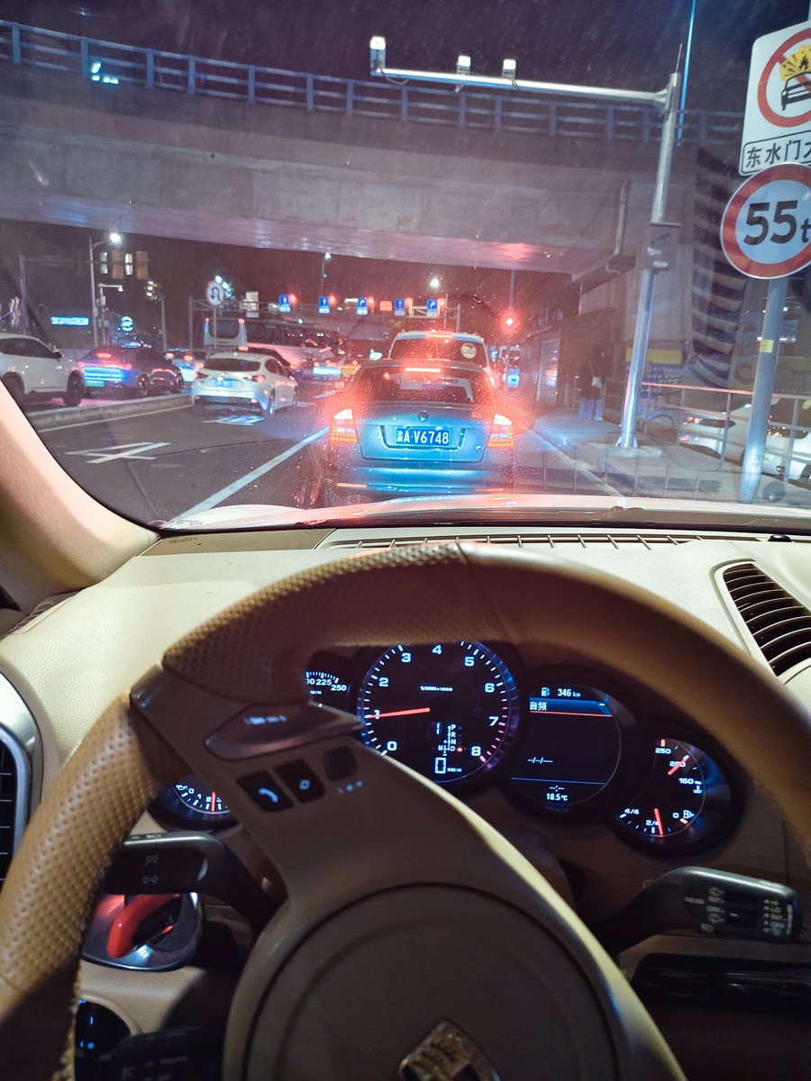 光顾着忙 tweet media