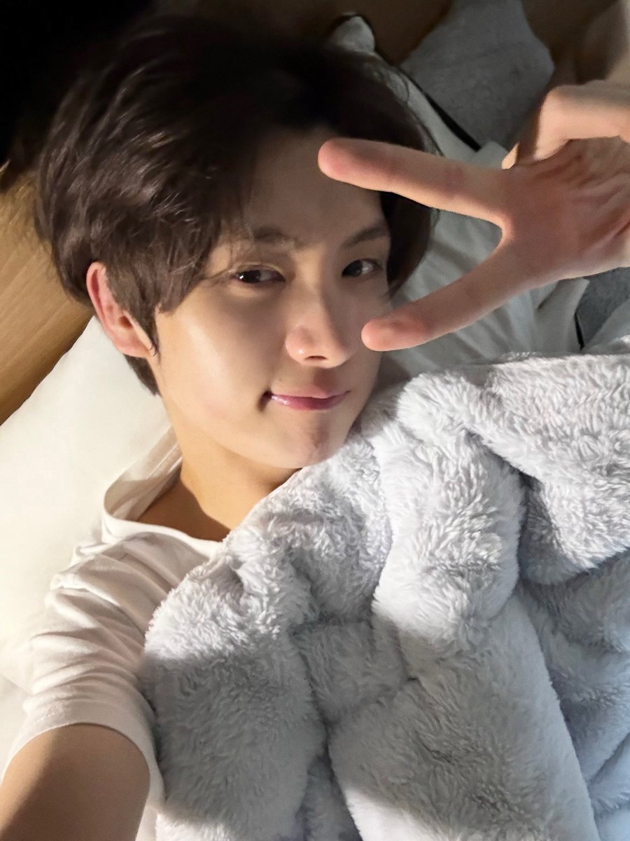 chumychuni's tweet photo. 나 맨날맨날 이런거 받고 사는 팬이라 행복함 https://t.co/N201843Ho1