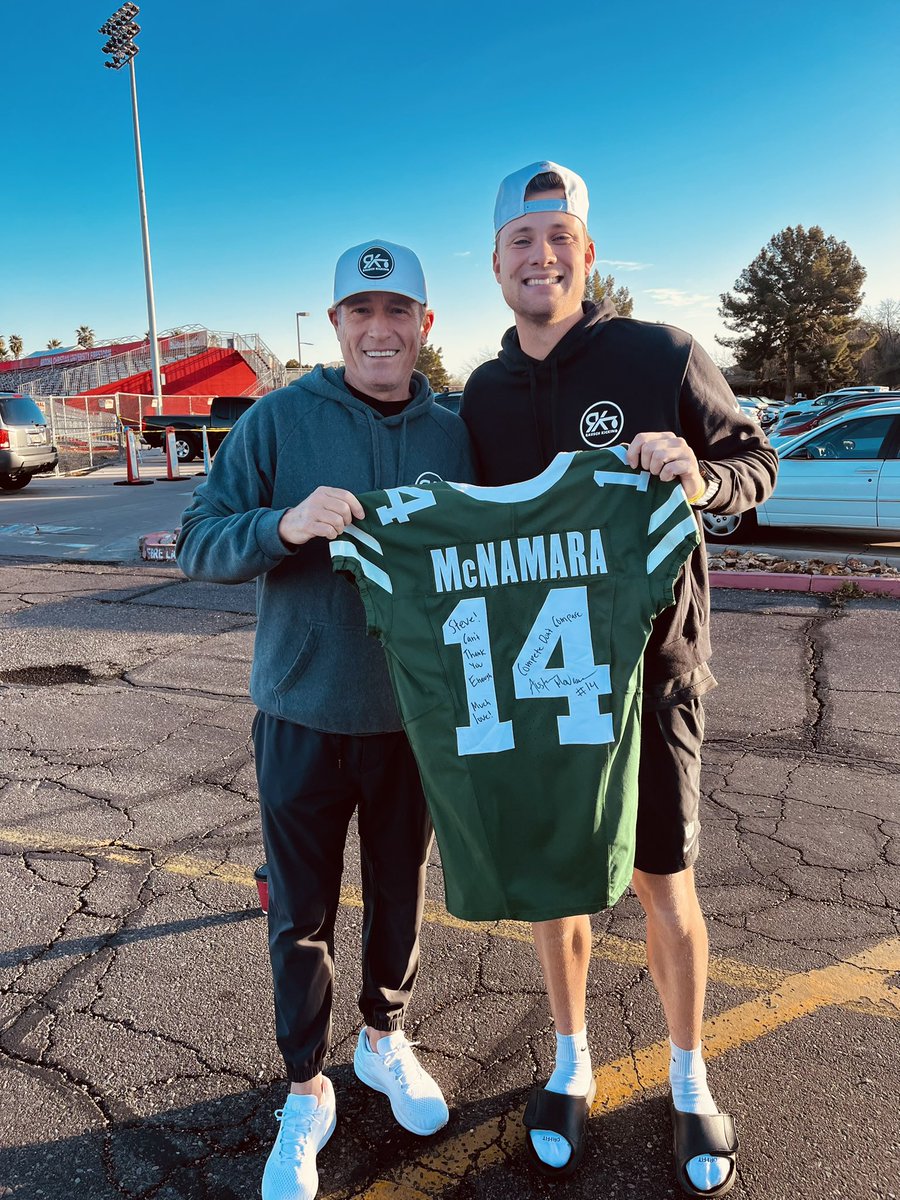 steverausch17's tweet image. Happy Birthday to my guy @aust_31 #NYJets #rauschkicking