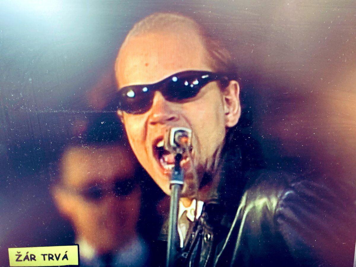 Mauser de Vader tweet media