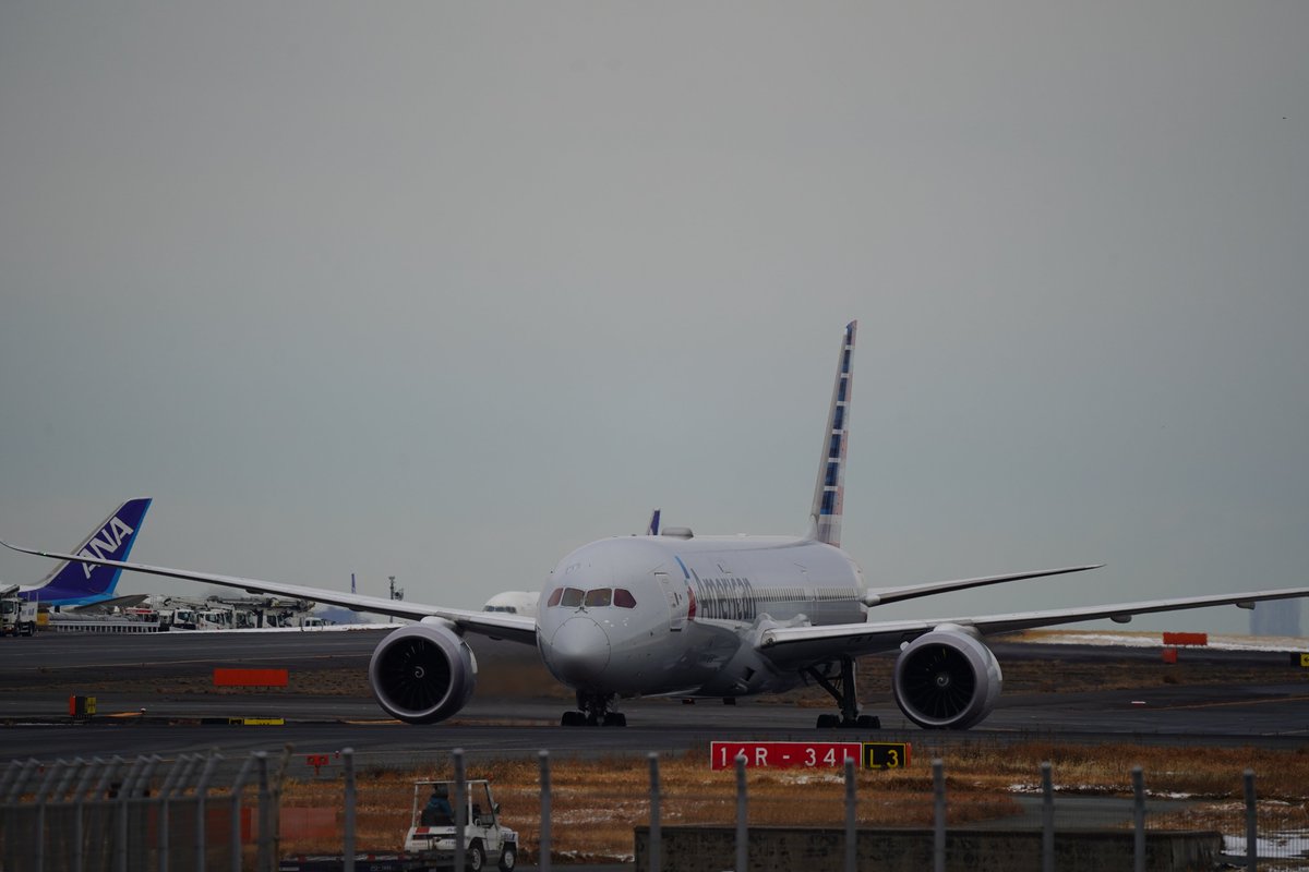 N829AN B787-9 アメリカン航空 JA802X B737-800 ソラシド エア JA09XJ
