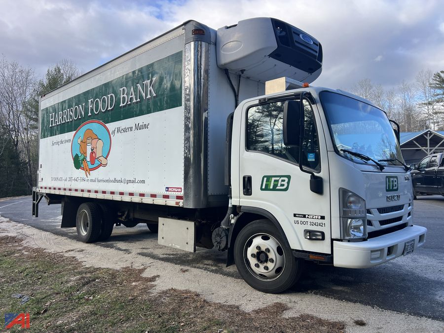 Auctions_Intl's tweet photo. 🚚 Up for auction: 2016 Isuzu NRR 20' Refrigerated Box Truck!  
📅 Bidding closes Wed, Mar 4, 2026 at 7:20 PM ET  🏢 Harrison Food Bank-ME #46215  ✅ Starts, runs, and drives—ready for your business!  🔗 Visit Auctions International to place your bid! https://t.co/7CA1Asgrfc