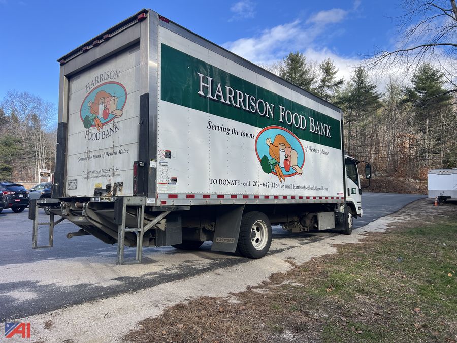 Auctions_Intl's tweet photo. 🚚 Up for auction: 2016 Isuzu NRR 20' Refrigerated Box Truck!  
📅 Bidding closes Wed, Mar 4, 2026 at 7:20 PM ET  🏢 Harrison Food Bank-ME #46215  ✅ Starts, runs, and drives—ready for your business!  🔗 Visit Auctions International to place your bid! https://t.co/7CA1Asgrfc