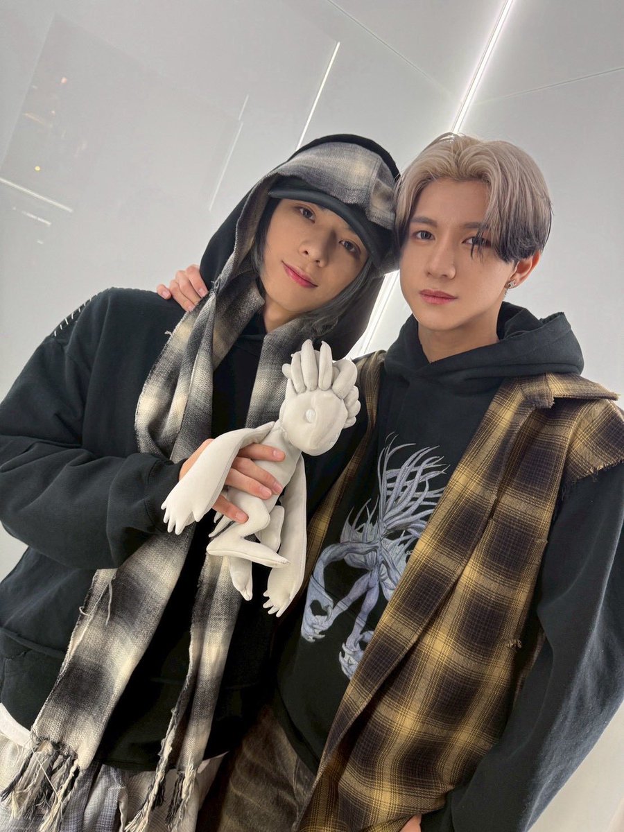 one_oreight_'s tweet photo. #SOUMA VÍA X

Hey everyone in 1DERZ, have you already gotten the collab items with KAMIYA??

It's a triple collab with Tsumoto-san's designs, so definitely check it out💥

#ONEOREIGHT
#1OR8
#SOUMA https://t.co/ucZk6HSCgQ