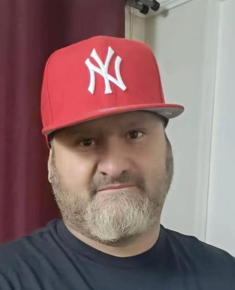 <a href="/ArielIgnacioMe2/">Ariel Ignacio Meneses Morales</a> No descansaremos de publicar al venezolano malnacido de Markensson Salazar hasta que esté tras las rejas. Es un asesino que anda suelto! Mató a Cristian con un fierrazo y dejó a toda una familia sin su ser querido. Un padre de familia que se cruzó con este criminal de Venequia.