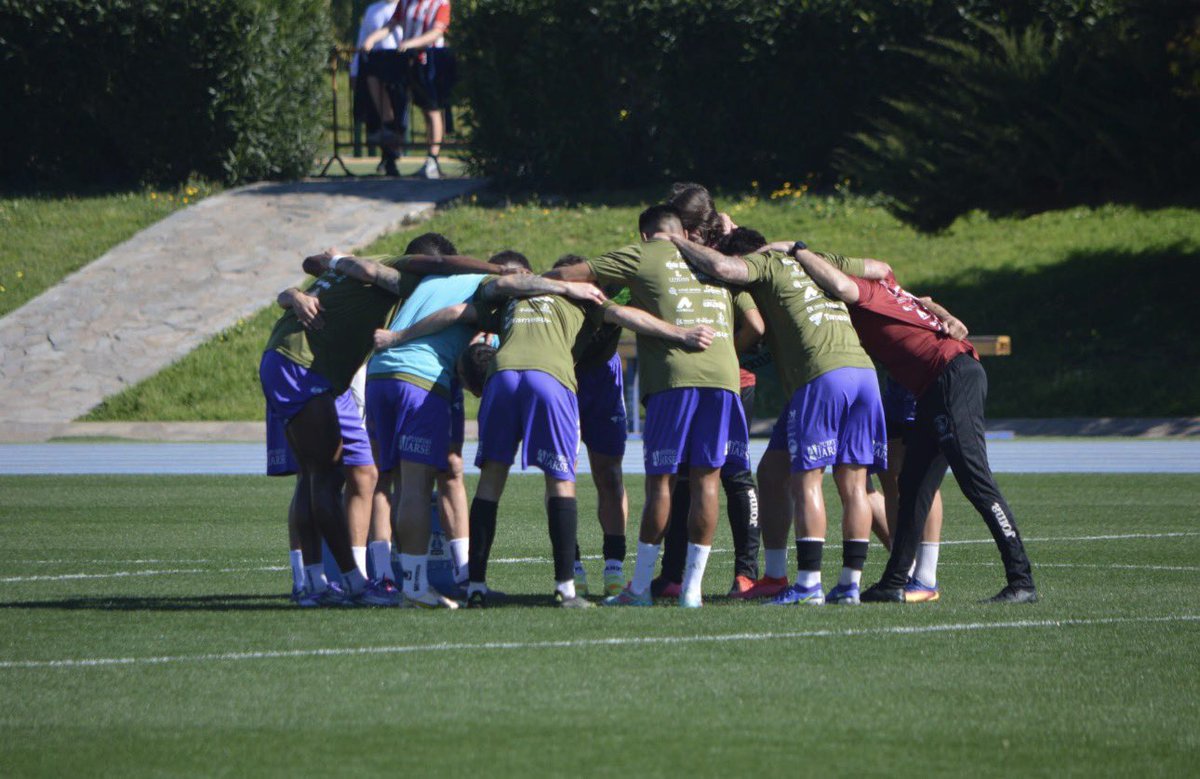 ❤️ 𝗝𝗨𝗡𝗧𝗢𝗦 como equipo. 𝗝𝗨𝗡𝗧𝗢𝗦 como afición. 𝗝𝗨𝗡𝗧𝗢𝗦 es la única forma de conseguir el objetivo.

#SubimosJuntosSeguimosJuntos | #VamosRojillos