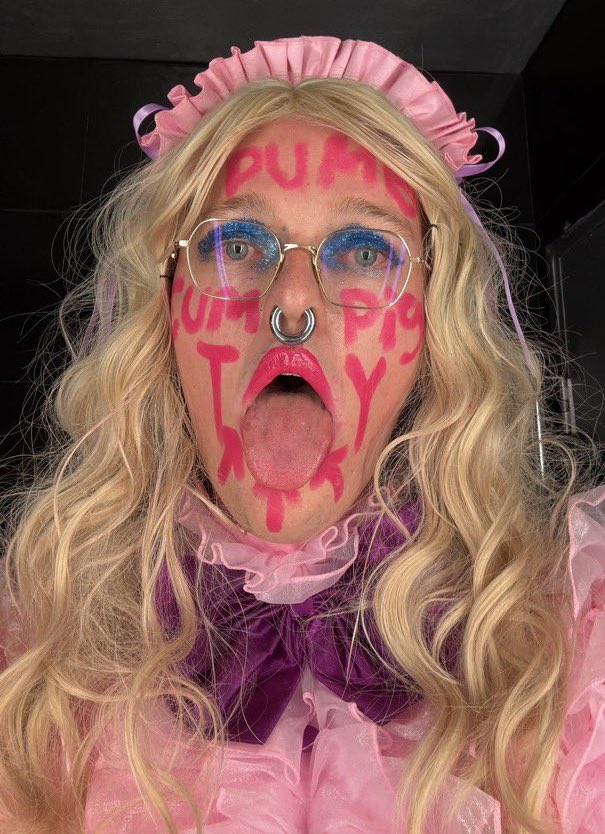 150 retweets and I’ll take an hour long slut walk with this makeup lol. It’s never gonna happen so I won’t have to worry lolz