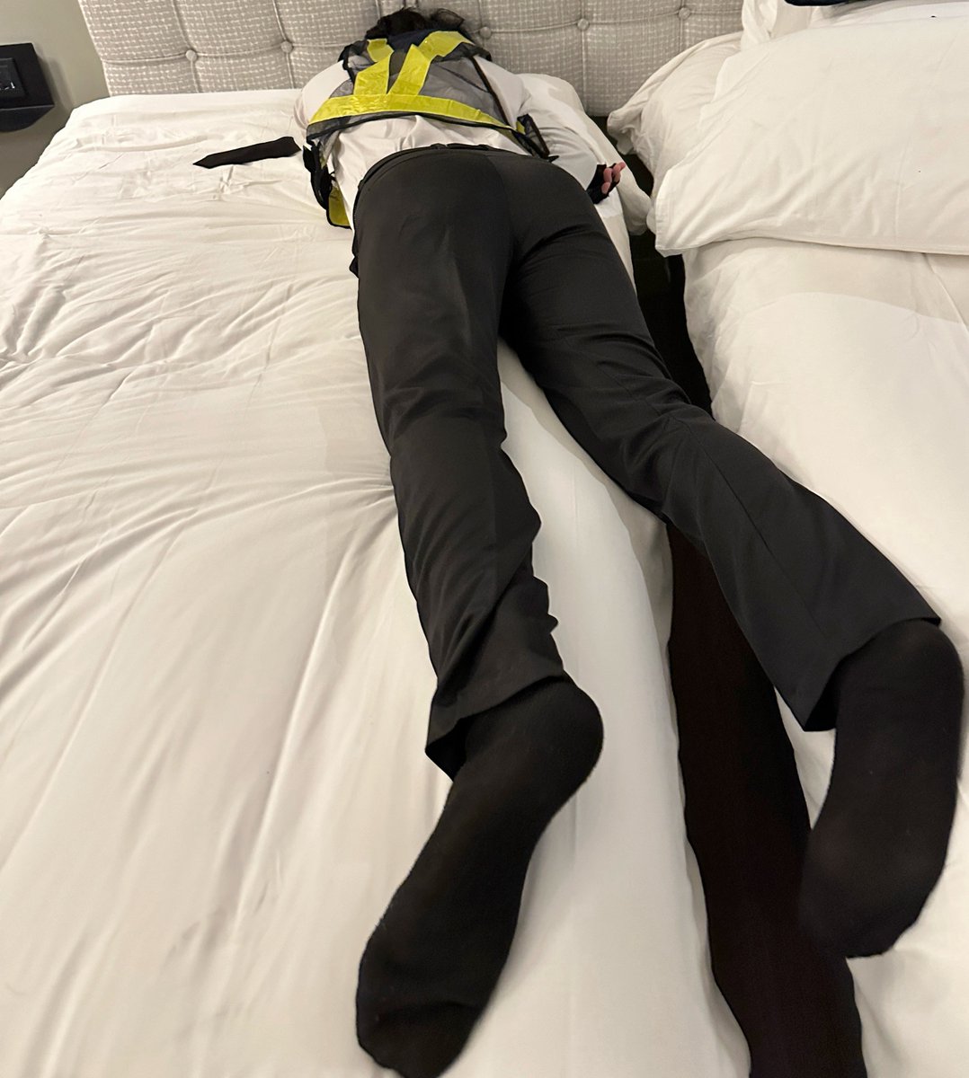 dof2983's tweet photo. Late at night, the walkie-talkie blared:  
“Security, Room 644—urgent, fight in progress!”
.
The young guard rushed in.  
A necktie was already strangling him—eyes bulging, legs jerking twice.  
.
The lifeless body became just another plaything  
in the dark of that room. https://t.co/uoEztsiX9k