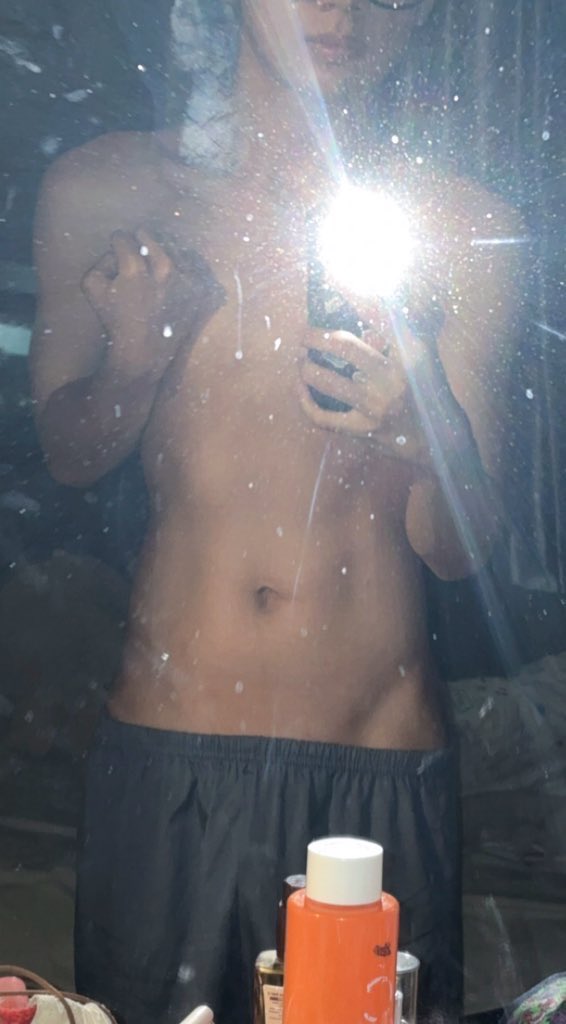 toria3zu tweet media