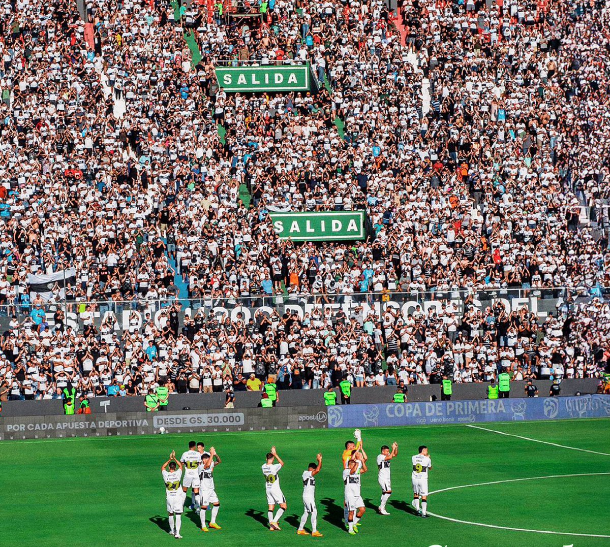 QUEREMOS QUE TODOS LOS OLIMPISTAS COMPARTAN ESTE POSTEO.

Los que tengan movil si pueden comentar desde donde van mañana al estadio y cuantos lugares tienen disponible.

Ayudémonos entre todos y vayamos a alentar. AL OLIMPIA LO HAC GRANDE SU GENTE.